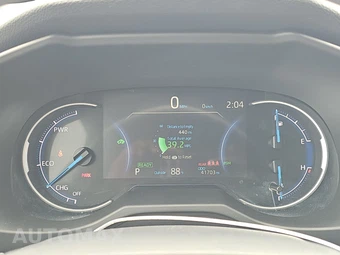 2025 Toyota RAV4 Hybrid LE – miniatura 18