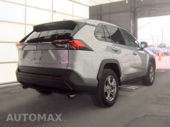 2025 Toyota RAV4 Hybrid LE – miniatura 5