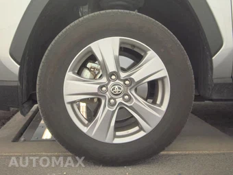 2025 Toyota RAV4 Hybrid LE – miniatura 9