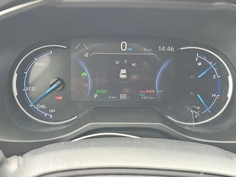 2025 Toyota RAV4 Hybrid LE - miniatura 18