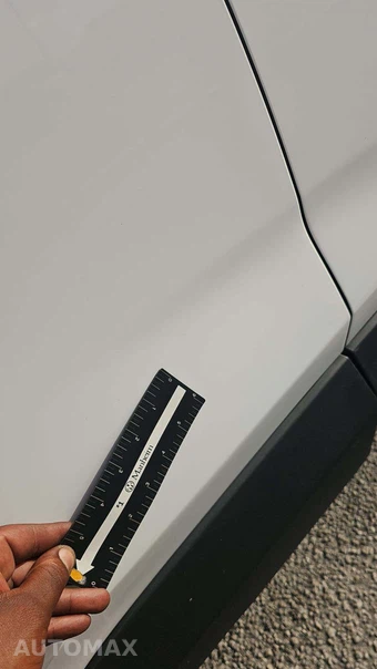 2025 Toyota RAV4 Hybrid LE - miniatura 25