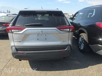 2025 Toyota RAV4 Hybrid LE - miniatura 5