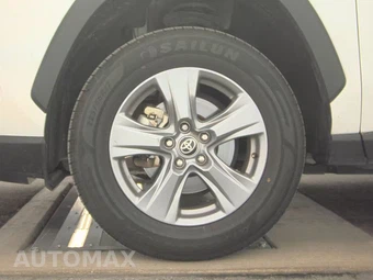 2025 Toyota RAV4 Hybrid LE - miniatura 9
