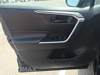 2025 Toyota RAV4 Hybrid LE - miniatura 15