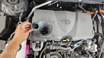 2025 Toyota RAV4 Hybrid LE - miniatura 24