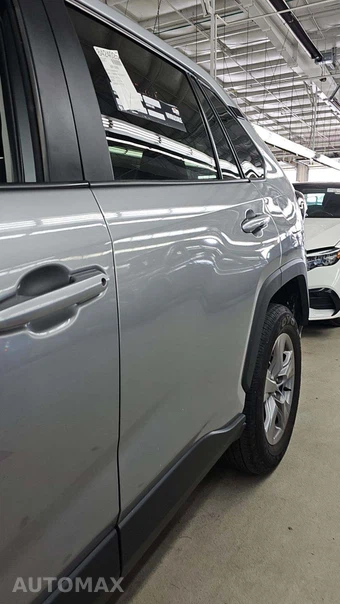 2025 Toyota RAV4 Hybrid LE - miniatura 31
