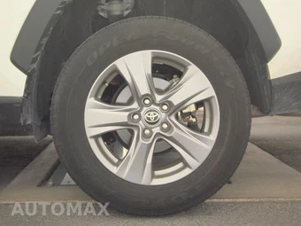 2025 Toyota RAV4 Hybrid LE - miniatura 12