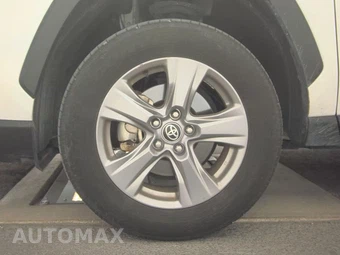 2025 Toyota RAV4 Hybrid LE - miniatura 9