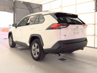 2025 Toyota RAV4 Hybrid LE - miniatura 8
