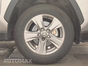 2025 Toyota RAV4 Hybrid LE - miniatura 10
