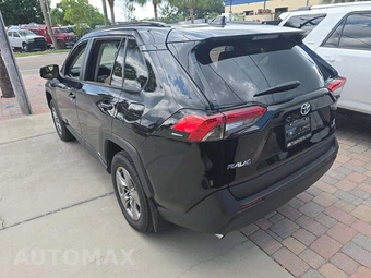 2025 Toyota RAV4 Hybrid LE - miniatura 2