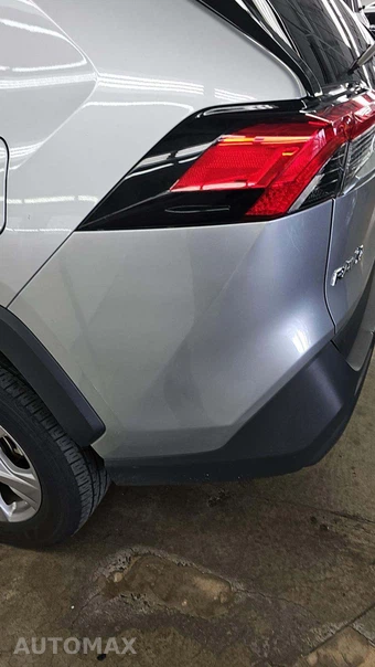 2025 Toyota RAV4 Hybrid LE - miniatura 30