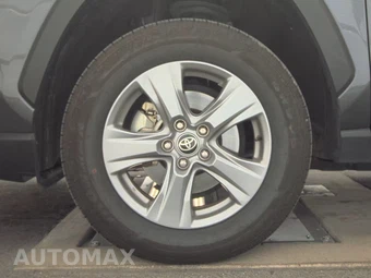 2025 Toyota RAV4 Hybrid LE - miniatura 9