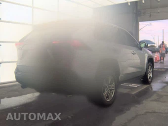 2025 Toyota RAV4 Hybrid LE - miniatura 5