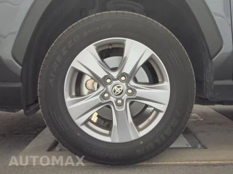 2025 Toyota RAV4 Hybrid LE - miniatura 9