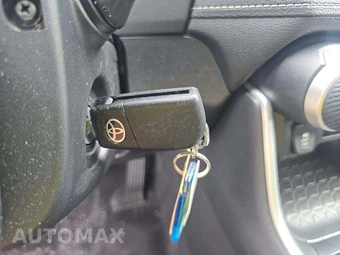 2025 Toyota RAV4 Hybrid LE - miniatura 5