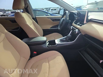 2025 Toyota RAV4 Hybrid LE - miniatura 8