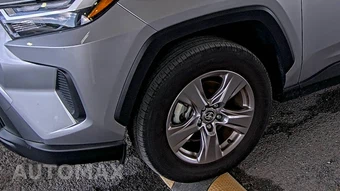 2025 Toyota RAV4 Hybrid LE - miniatura 7