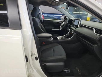 2025 Toyota RAV4 Hybrid LE - miniatura 8