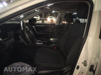 2025 Toyota RAV4 Hybrid LE - miniatura 13