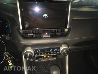 2025 Toyota RAV4 Hybrid LE - miniatura 17