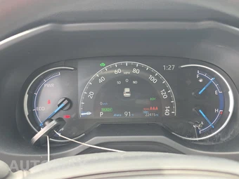 2025 Toyota RAV4 Hybrid LE - miniatura 18