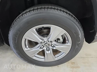2025 Toyota RAV4 Hybrid LE – miniatura 11