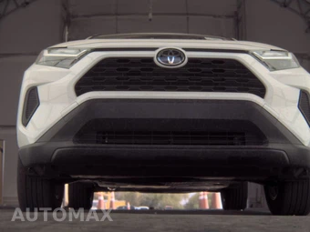 2025 Toyota RAV4 Hybrid LE - miniatura 3