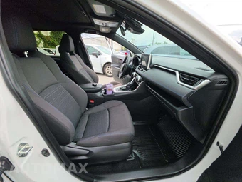 2025 Toyota RAV4 Hybrid SE - miniatura 18