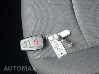 2025 Toyota RAV4 Hybrid Woodland - miniatura 8