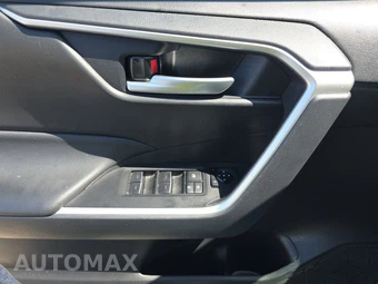 2025 Toyota RAV4 Hybrid XLE - miniatura 9