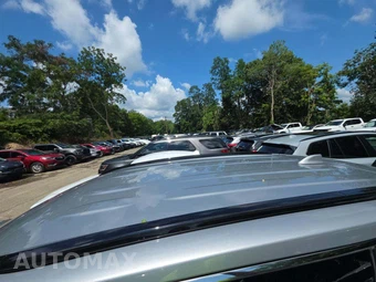 2025 Toyota RAV4 Hybrid XLE – miniatura 12