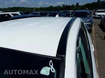 2025 Toyota RAV4 Hybrid XLE - miniatura 9