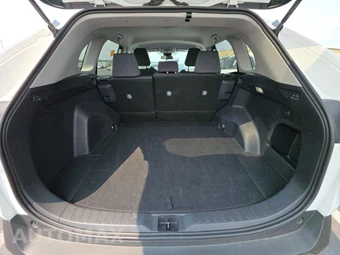 2025 Toyota RAV4 Hybrid XLE - miniatura 16
