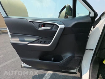 2025 Toyota RAV4 Hybrid XLE - miniatura 9