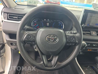 2025 Toyota RAV4 Hybrid XLE - miniatura 10