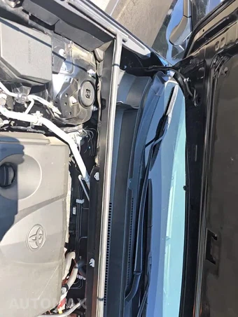 2025 Toyota RAV4 Hybrid XLE - miniatura 18