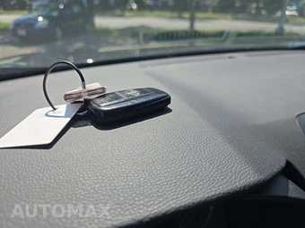 2025 Toyota RAV4 Hybrid XLE - miniatura 5