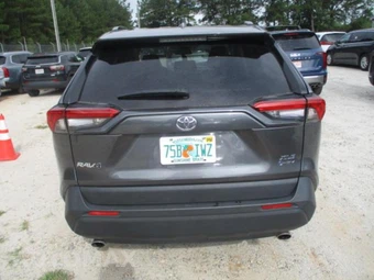 2025 Toyota RAV4 Hybrid XLE - miniatura 13