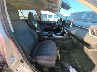 2025 Toyota RAV4 Hybrid XLE - miniatura 8