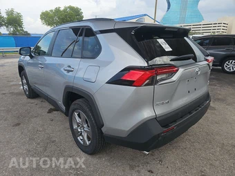 2025 Toyota RAV4 Hybrid XLE - miniatura 6