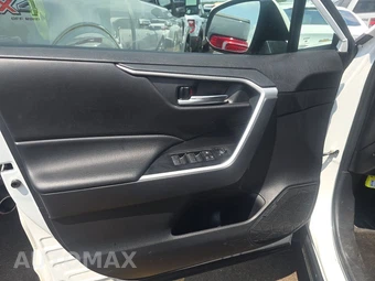 2025 Toyota RAV4 Hybrid XLE - miniatura 9