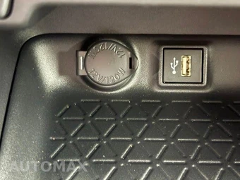 2025 Toyota RAV4 Hybrid XLE - miniatura 29