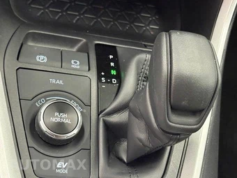 2025 Toyota RAV4 Hybrid XLE - miniatura 31