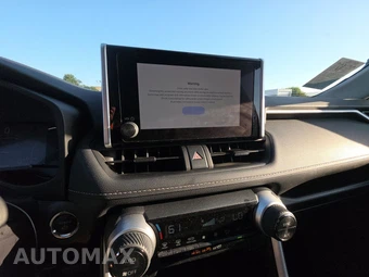 2025 Toyota RAV4 Hybrid XLE - miniatura 11