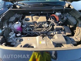 2025 Toyota RAV4 Hybrid XLE - miniatura 15