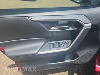 2025 Toyota RAV4 Hybrid XLE - miniatura 9