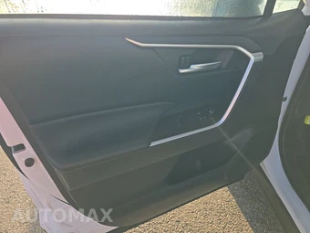 2025 Toyota RAV4 Hybrid XLE - miniatura 9