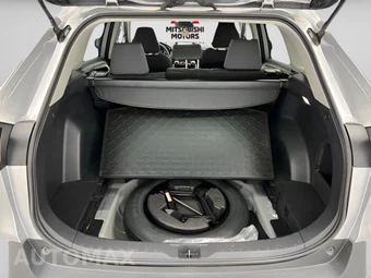 2025 Toyota RAV4 Hybrid XLE - miniatura 39
