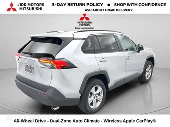 2025 Toyota RAV4 Hybrid XLE - miniatura 4
